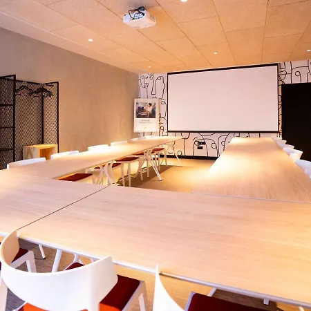 Ibis Budget Les Chaumes