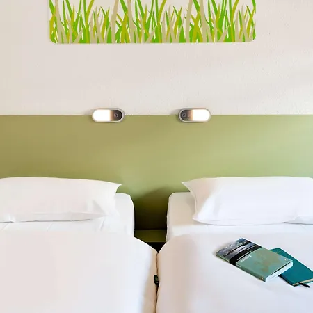 Ibis Budget Les Chaumes Hotel Montauban
