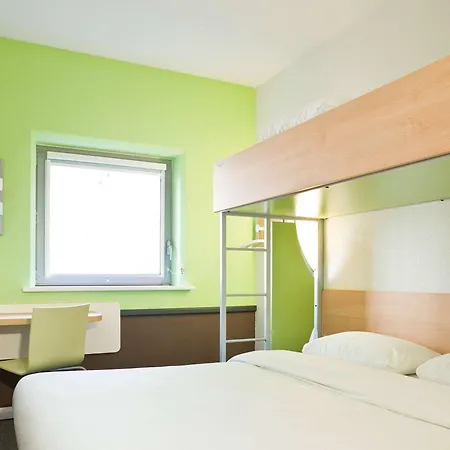 Ibis Budget Les Chaumes Hotel Montauban