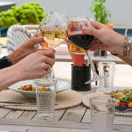 Ibis Budget Les Chaumes Hotel 2*