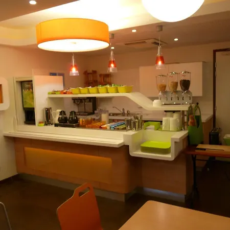 Ibis Budget Les Chaumes 2*