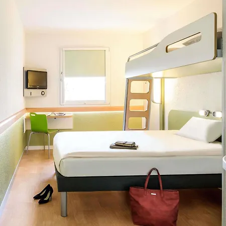 Ibis Budget Les Chaumes 2* Montauban