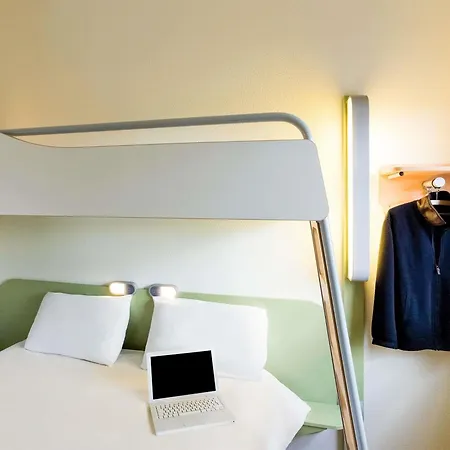 Hotel Ibis Budget Les Chaumes 2*