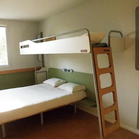 Hotel Ibis Budget Les Chaumes 2*