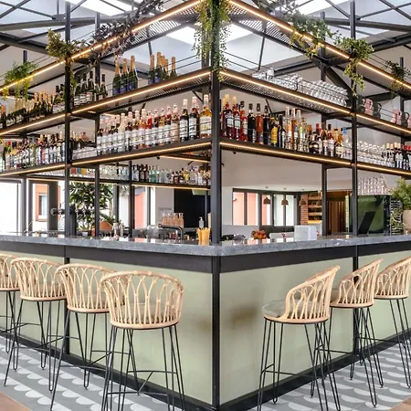 Ibis Budget Les Chaumes 2*