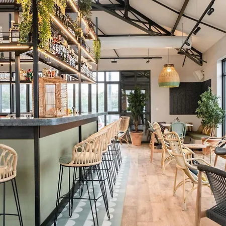 מלון Ibis Budget Les Chaumes 2*