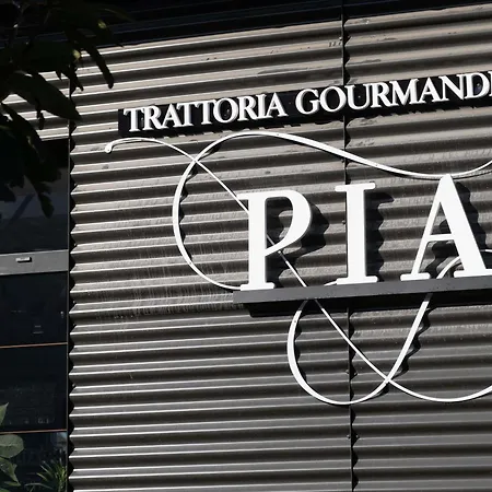 Ibis Budget Les Chaumes מלון