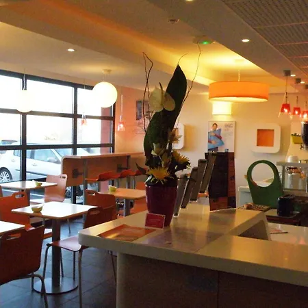 Ξενοδοχείο Ibis Budget Les Chaumes Μοντωμπάν