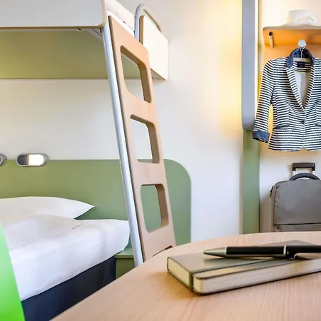 Ibis Budget Les Chaumes 호텔 몽토방