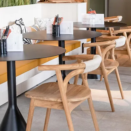 Ibis Budget Les Chaumes فندق مونْتوبا