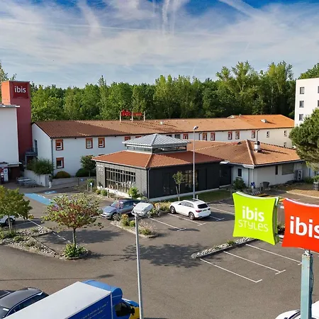Ibis Budget Les Chaumes 호텔