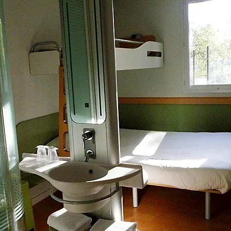 Ibis Budget Les Chaumes Montauban