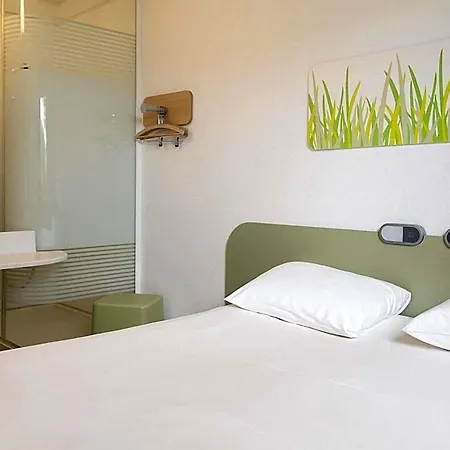ホテル Ibis Budget Les Chaumes モントーバン