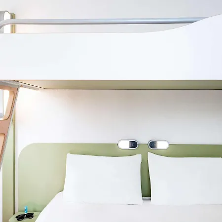 Hotel Ibis Budget Les Chaumes 2*